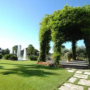4* Hotel Royal Garden